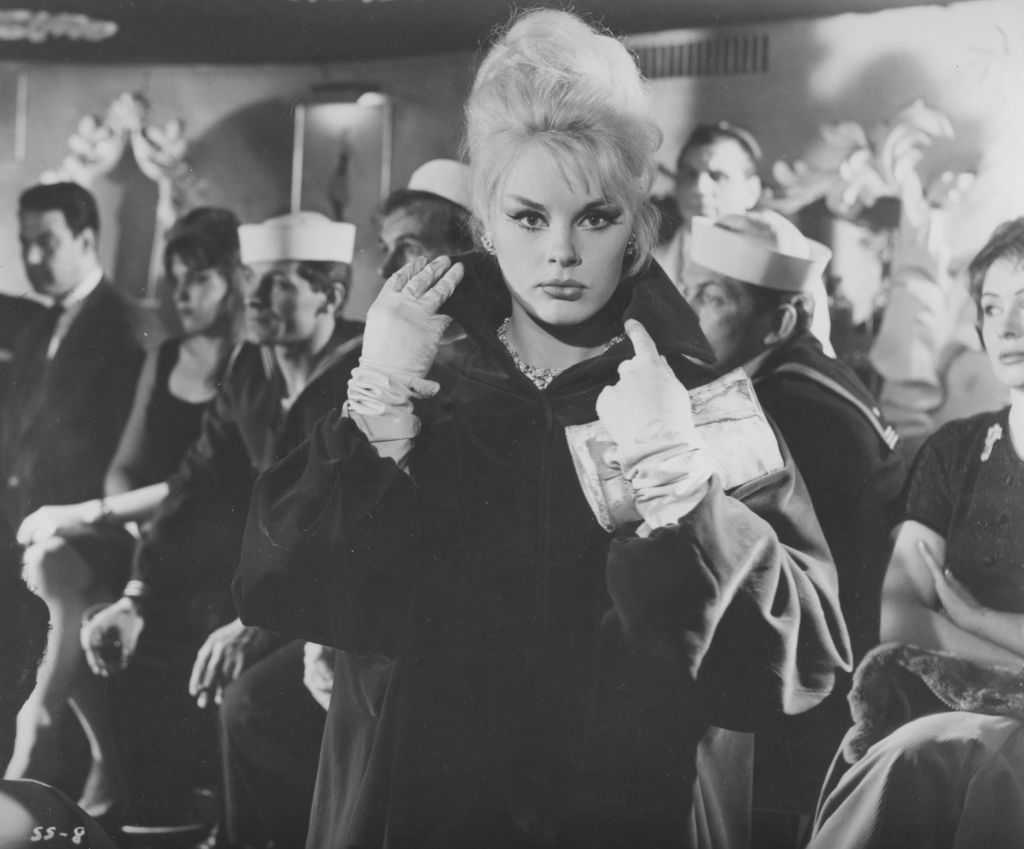Actress Elke Sommer, known for roles in 1960s comedies and espionage films, dies at 85 — River Hills Community news