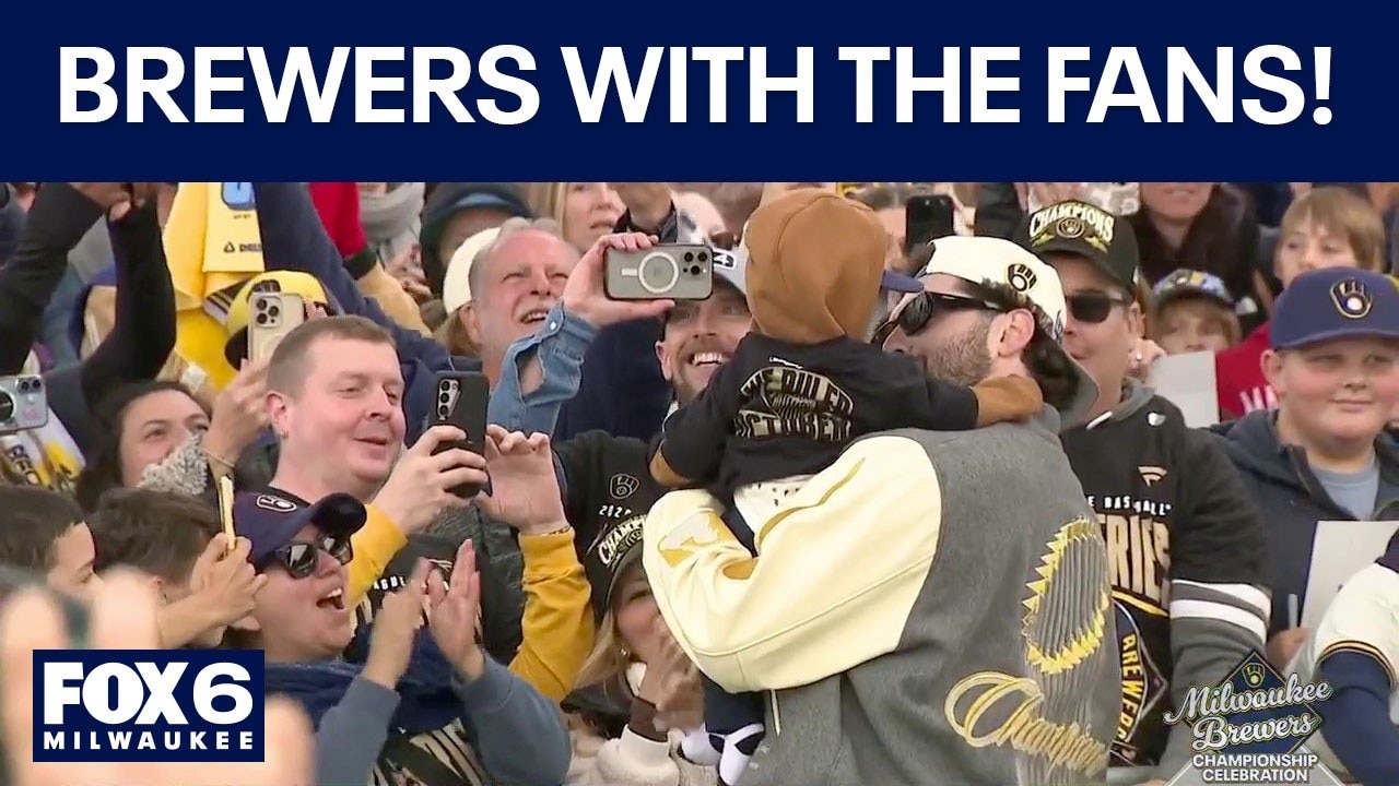 Brewers Championship Parade: Fans get up-close moments with team — River Hills Sports news