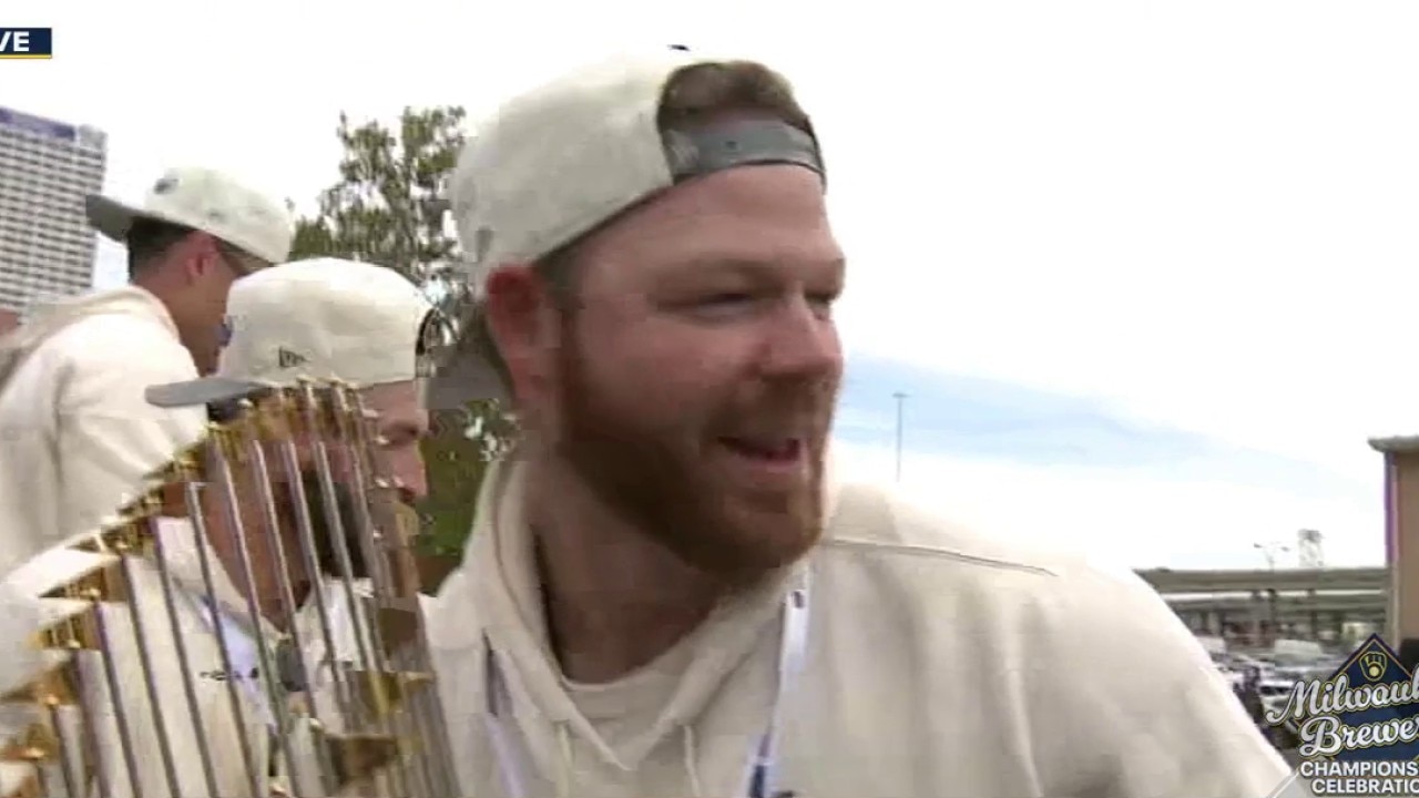 Brewers Championship Parade: Brandon Woodruff reacts to crowd — FOX 6 News